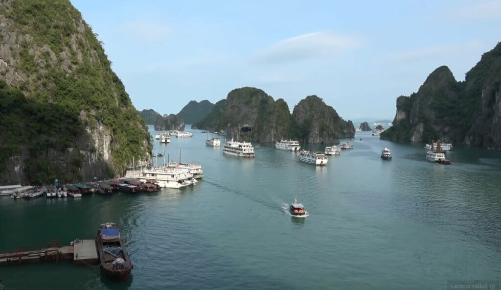 destinations à visiter au Vietnam en septembre - baie along