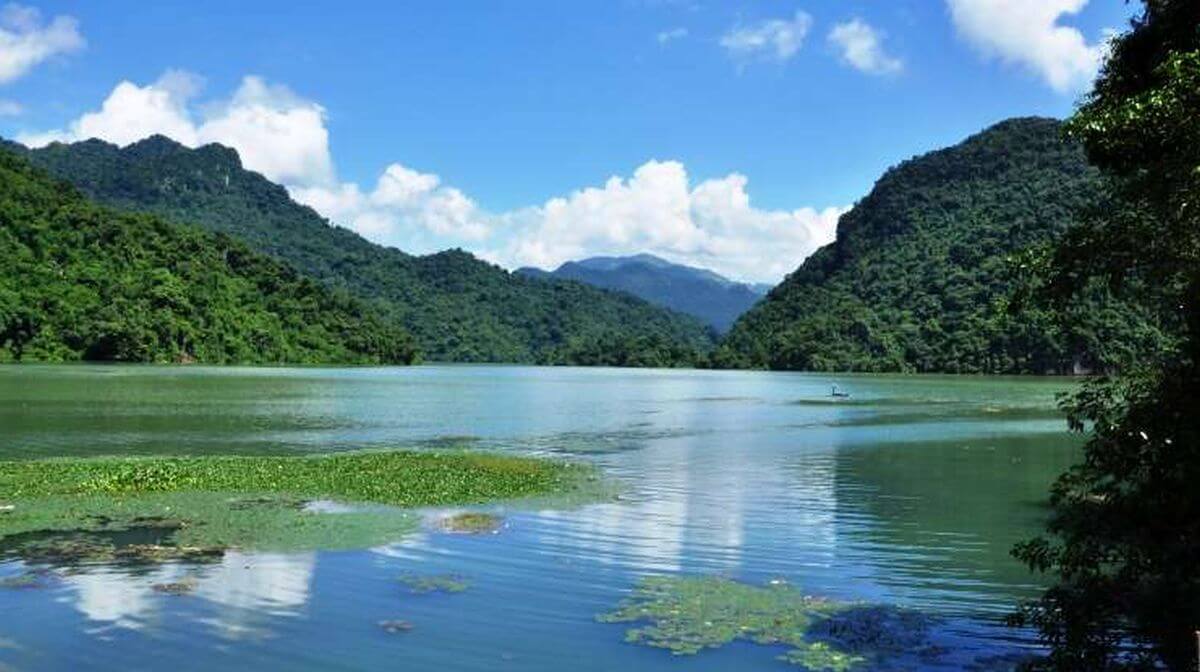 lac Ba Be Vietnam